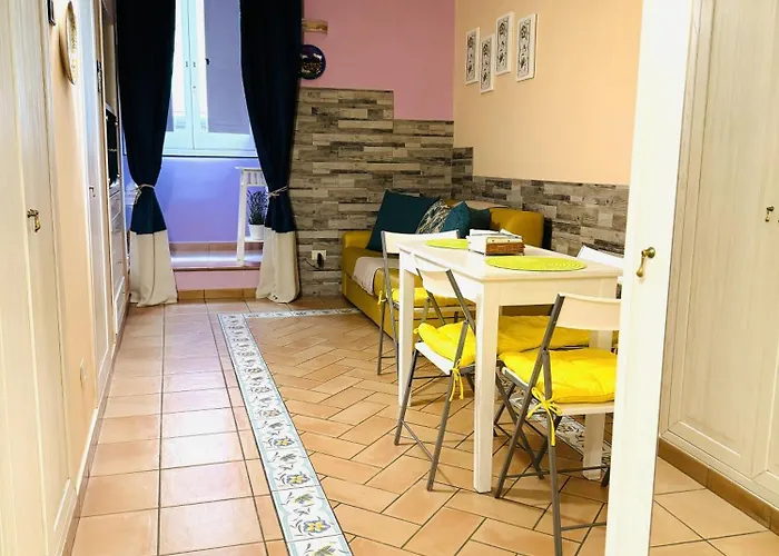 Casa Tonia San Cesareo Апартаменты *